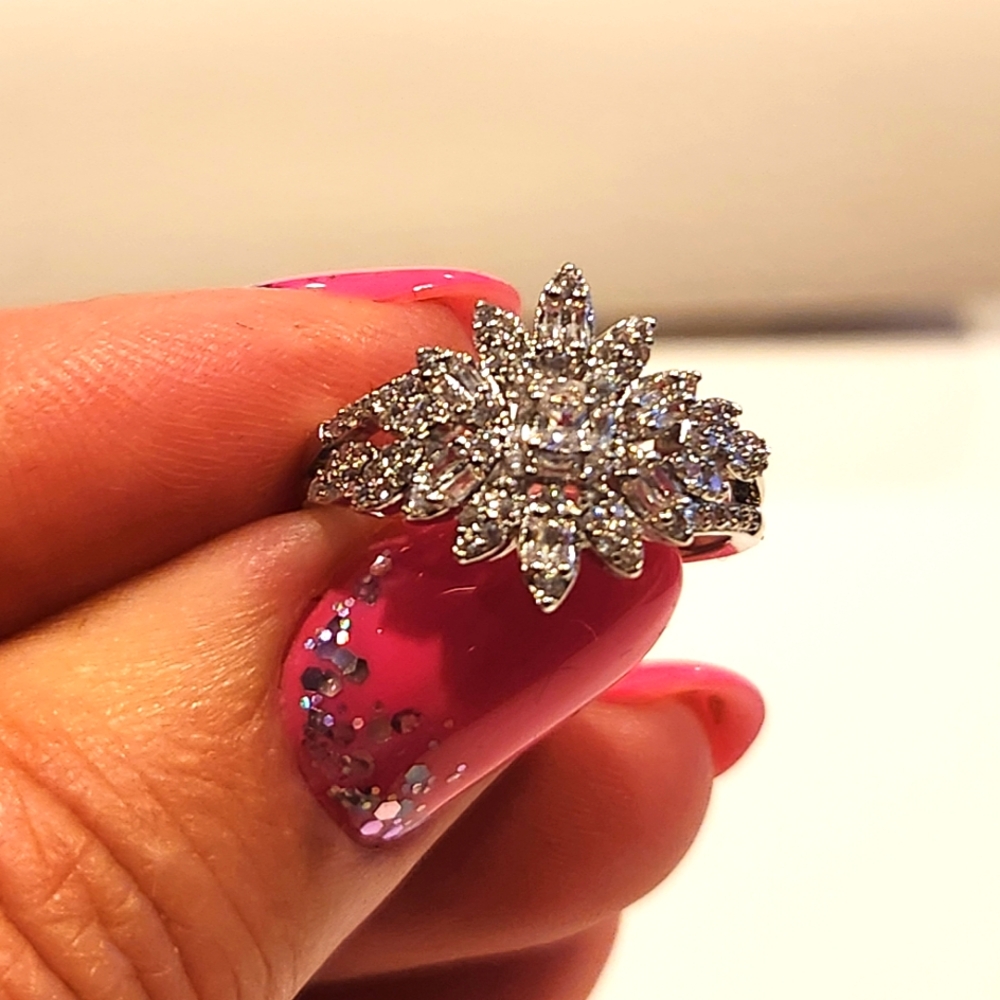 Stainless Steel Ring, Hypoallergenic with silver color, Zirconium Fashion Design